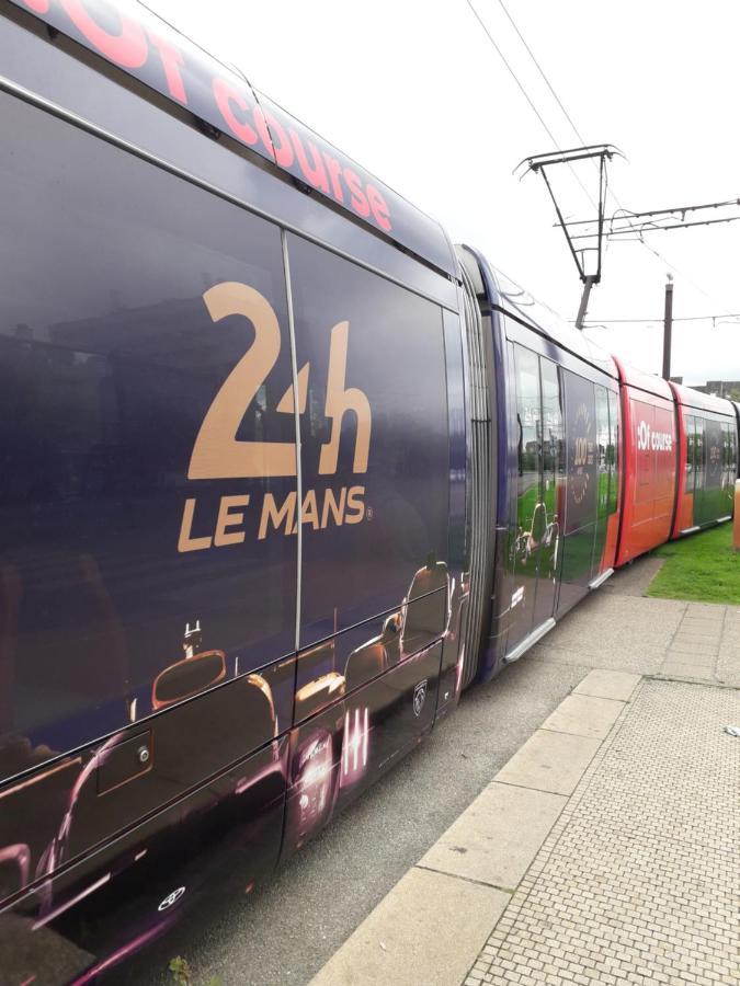 Proximite Circuit 24 Heures Le Mans Exteriör bild